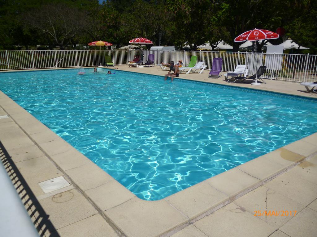Camping Le Mouliat Hotell Moncrabeau Eksteriør bilde
