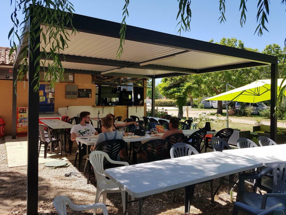 Camping Le Mouliat Hotell Moncrabeau Eksteriør bilde